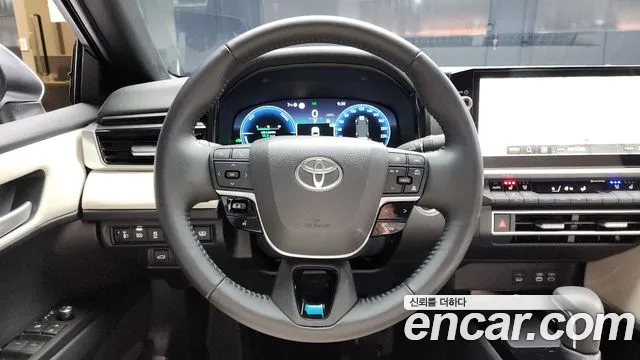Toyota Camry 2025