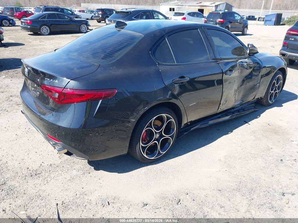 Alfa Romeo Giulia 2022