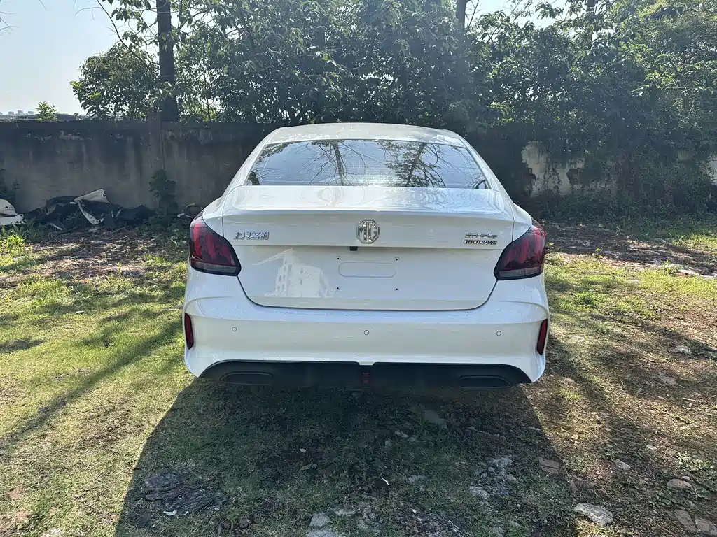 MG MG5 2021