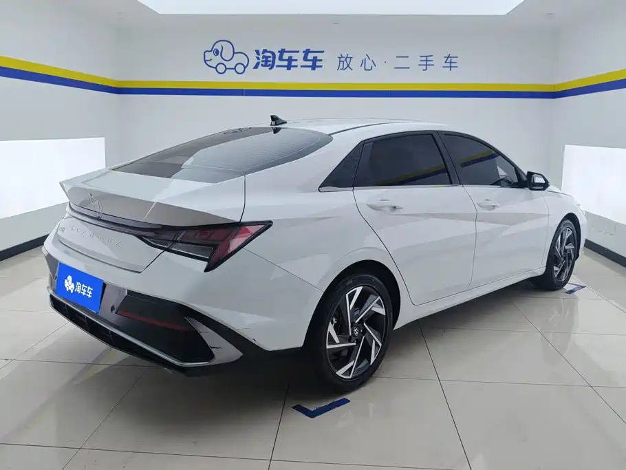 Hyundai Elantra 2026