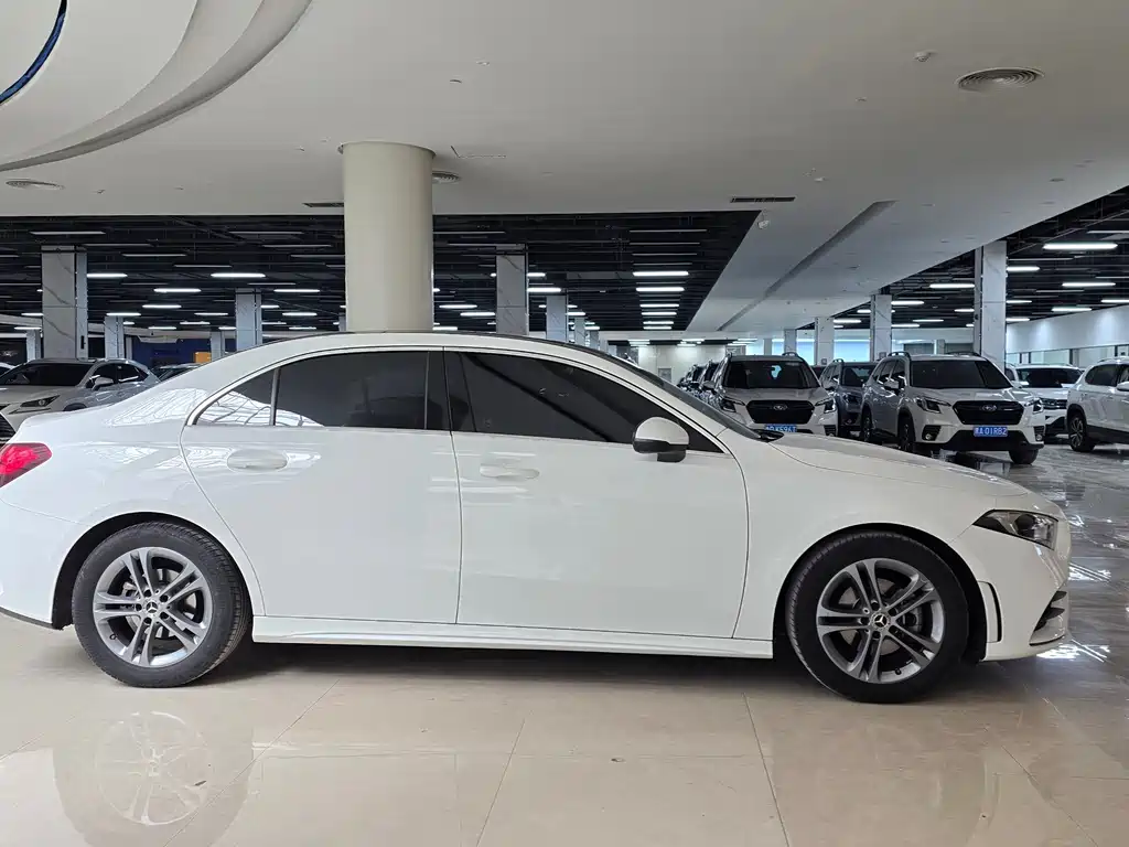Mercedes-Benz A-Класс 2022