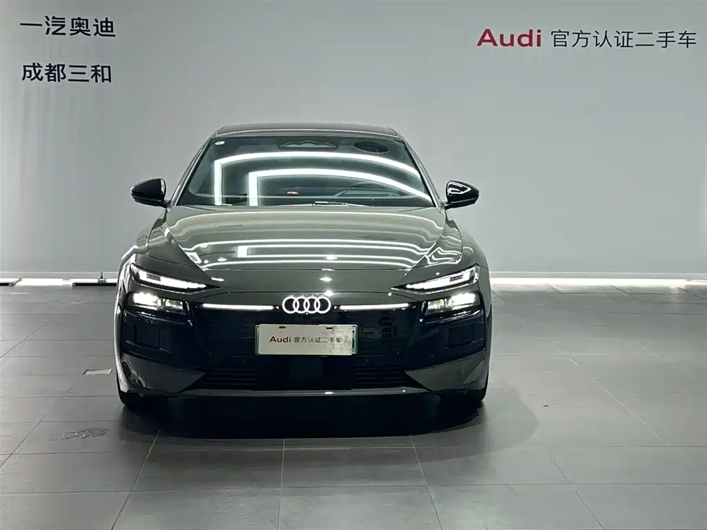 Audi e-tron 2025