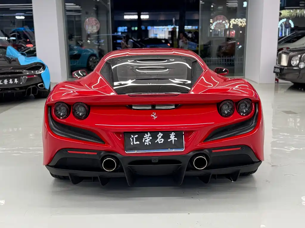 Ferrari F8 2023