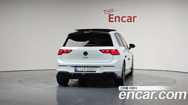 Volkswagen Golf 2024