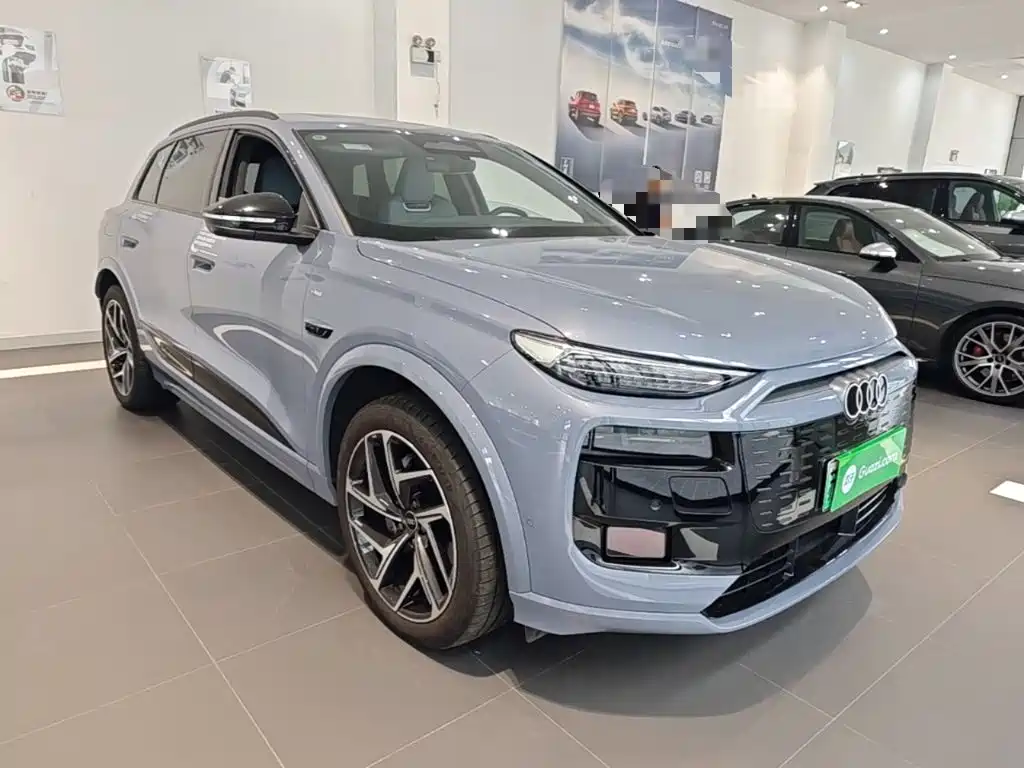 Audi e-tron 2025