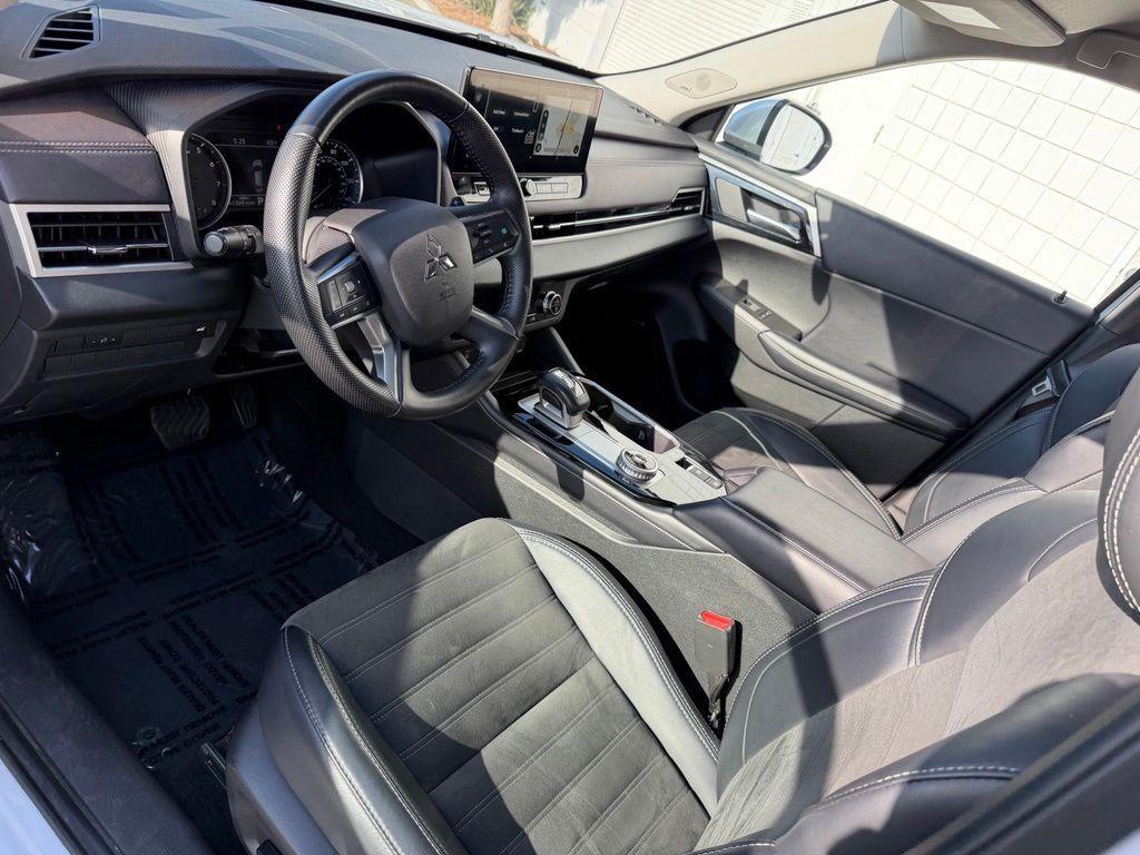Mitsubishi Outlander 2025