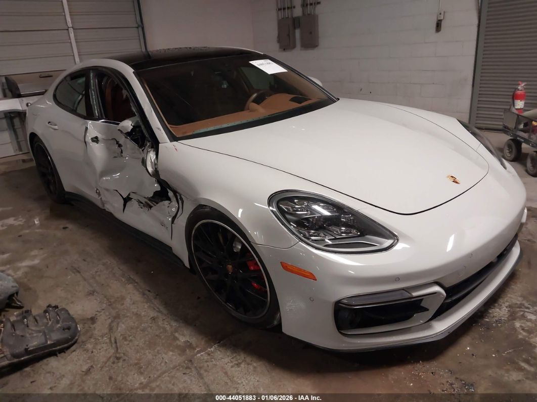Porsche Panamera 2021
