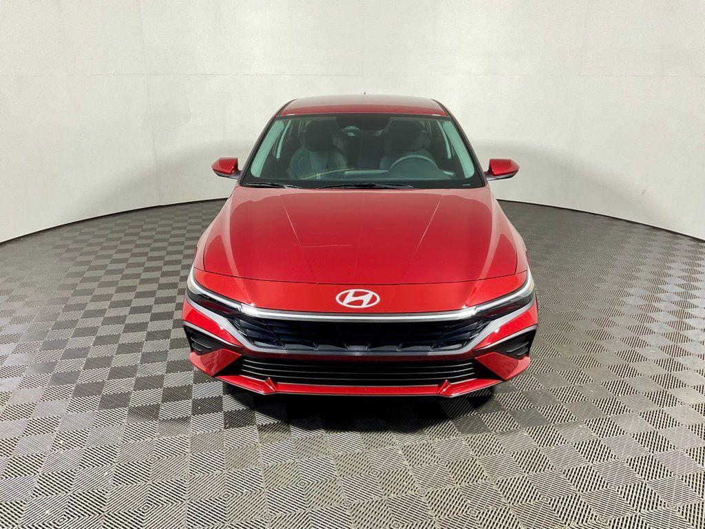 Hyundai Elantra 2025