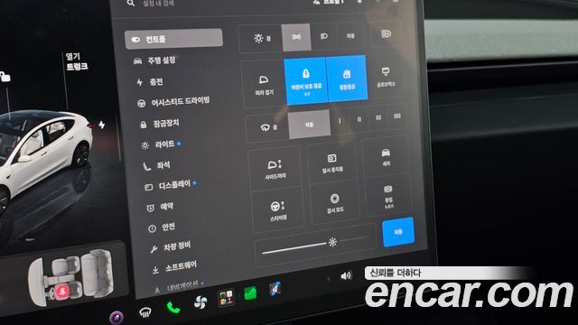 Tesla Model 3 2025