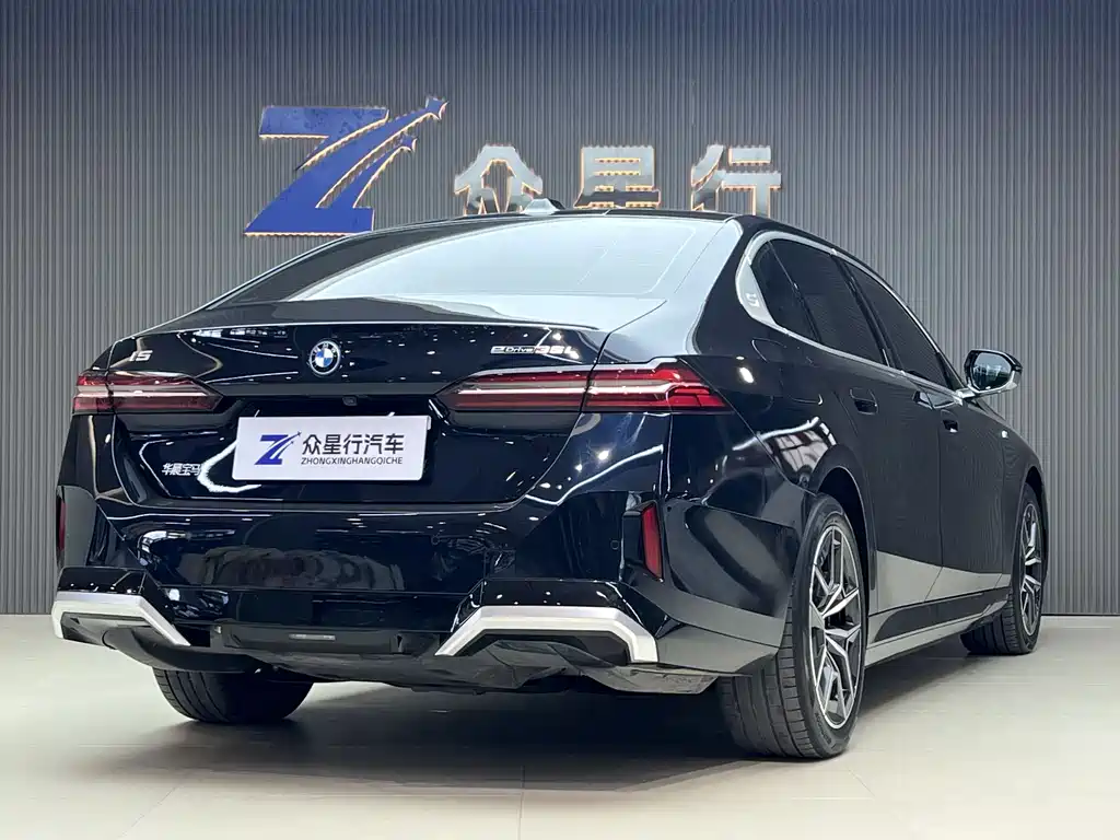 BMW i5 2025