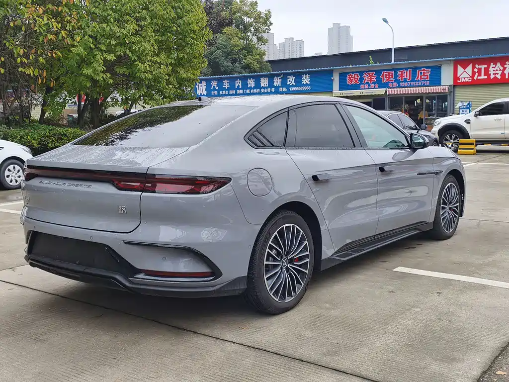 BYD Han 2024