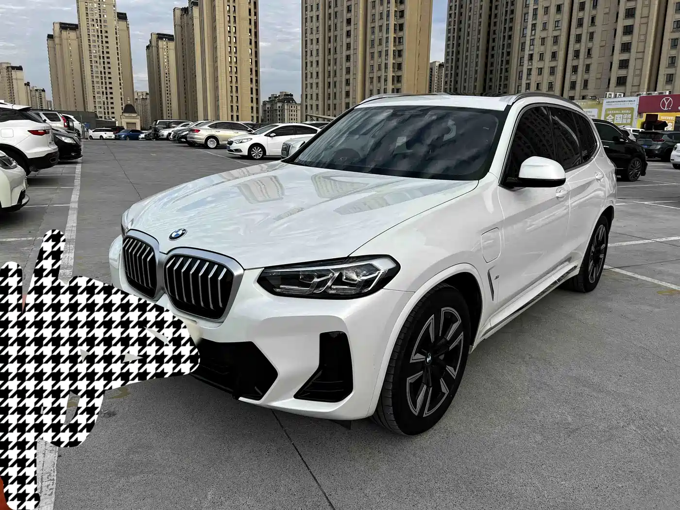 BMW iX3 2025
