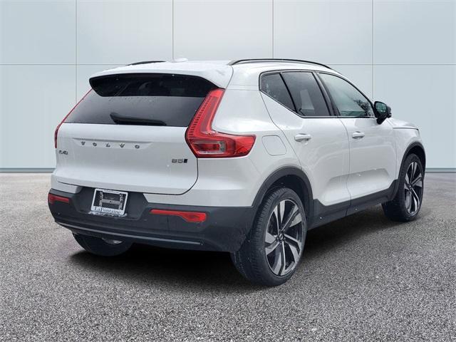 Volvo XC40 2024
