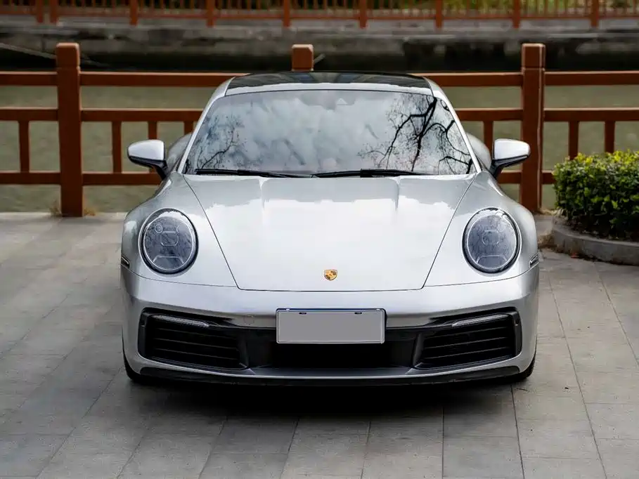 Porsche 911 2023
