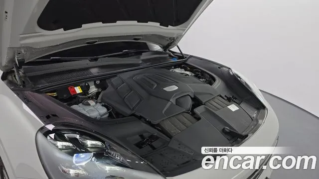 Porsche Cayenne 2022