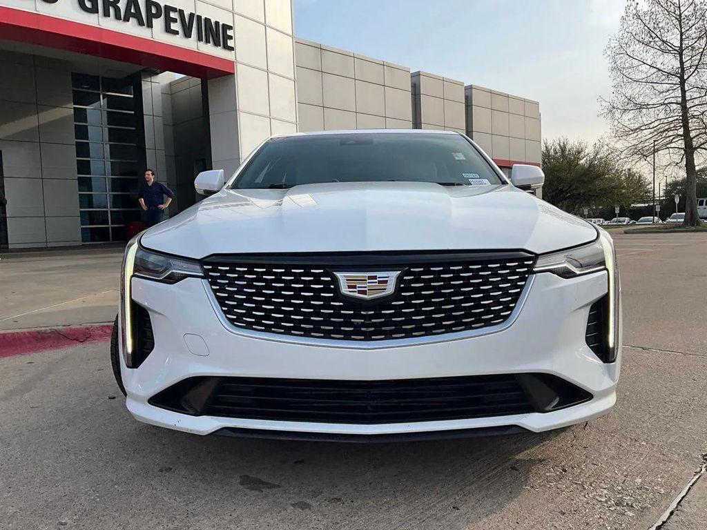 Cadillac CT4 2023