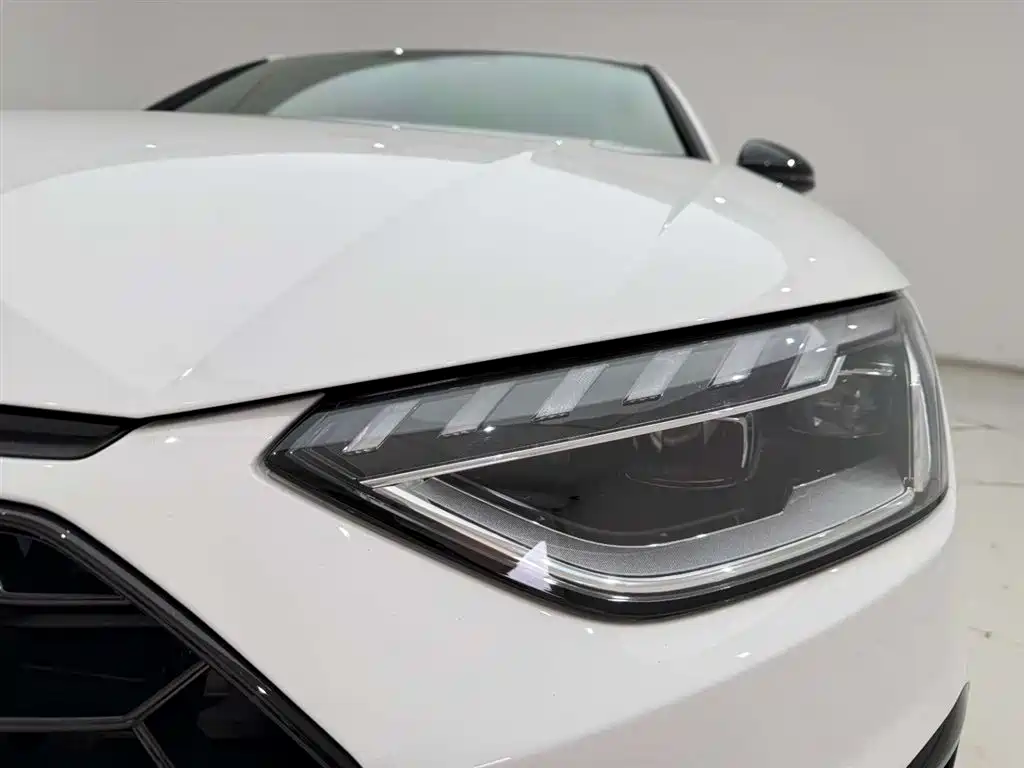 Audi A4 2024