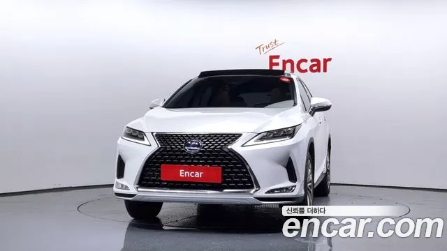 Lexus RX 2021