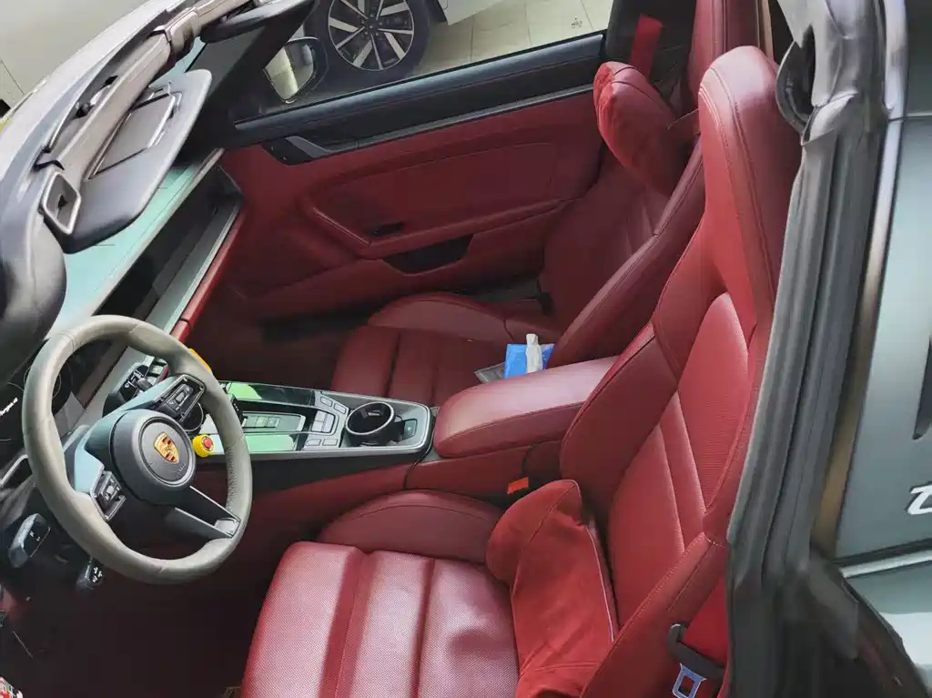 Porsche 911 2023