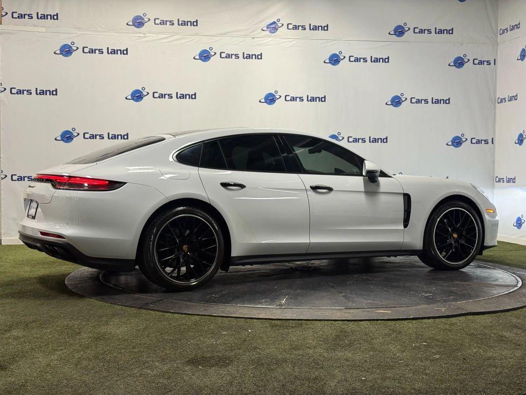 Porsche Panamera 2021