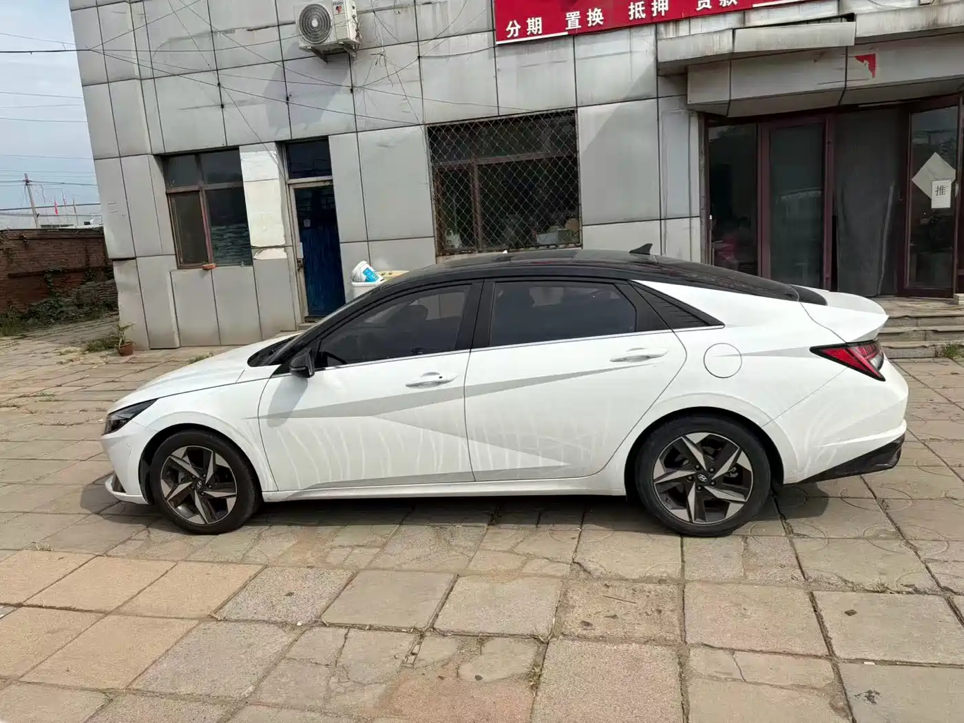 Hyundai Elantra 2022