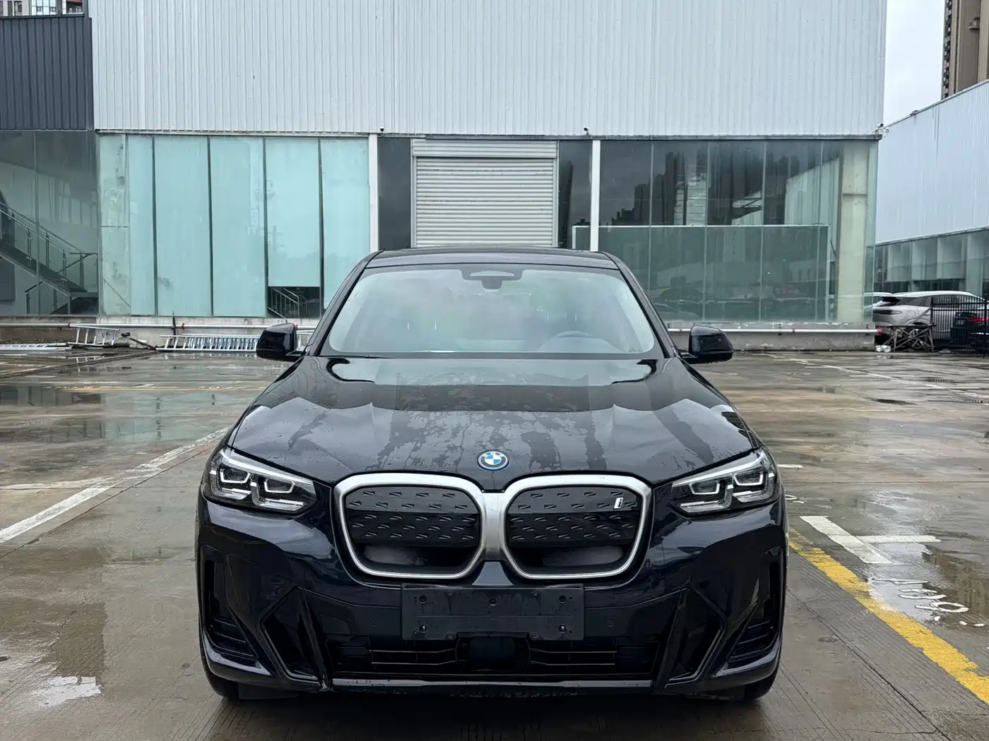 BMW iX3 2023