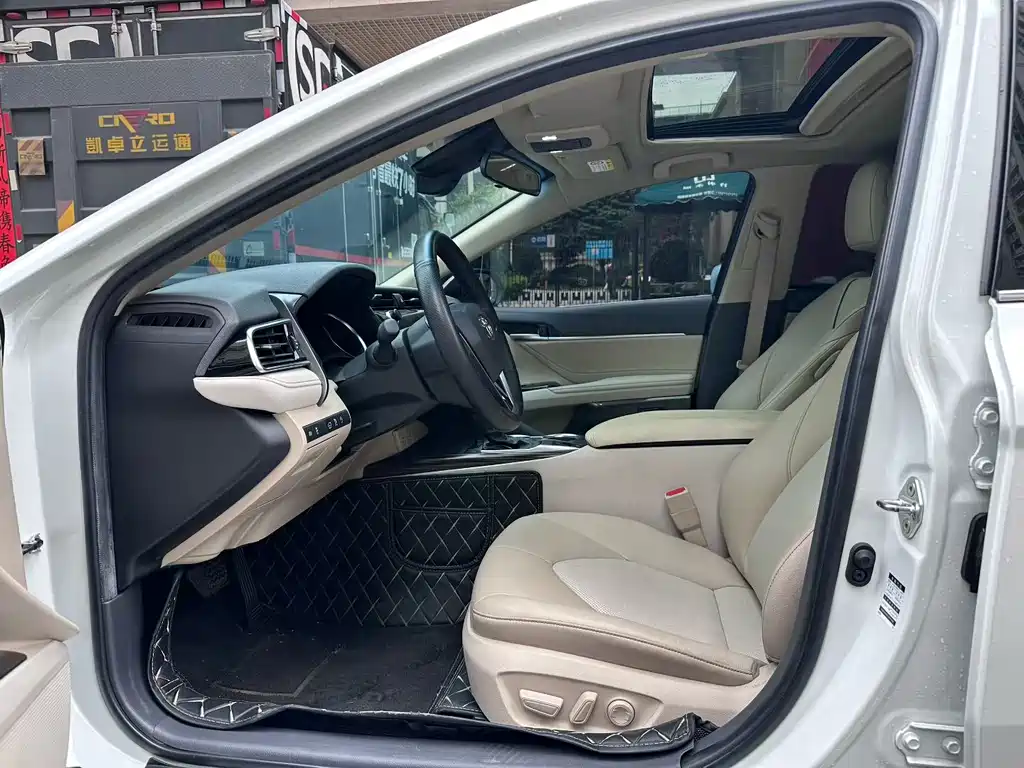 Toyota Camry 2021