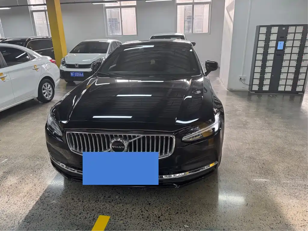 Volvo S90 2023