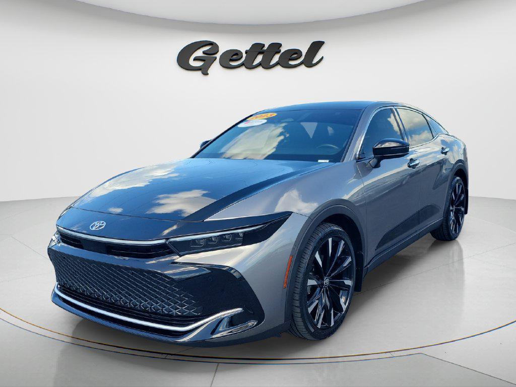 Toyota Crown 2023