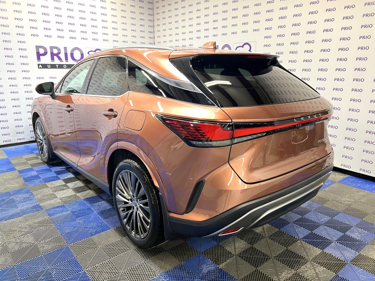 Lexus RX 2023