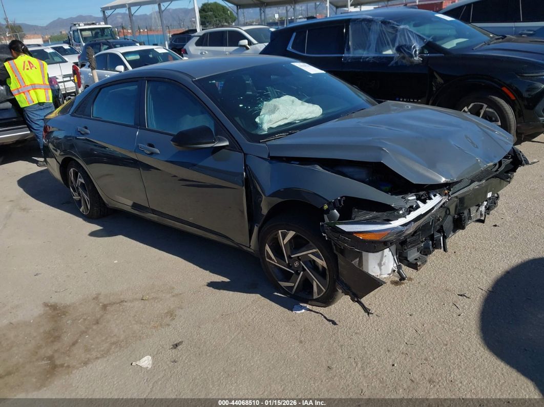 Hyundai Elantra 2025