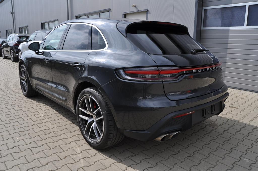 Porsche Macan 2021