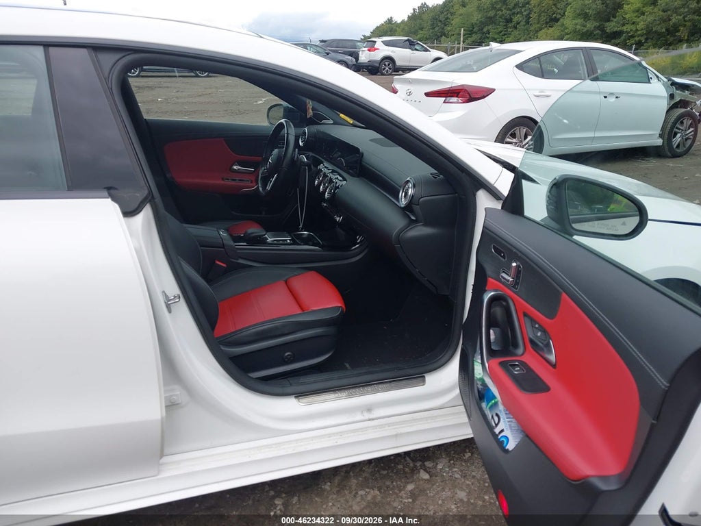 Mercedes-Benz CLA 2023