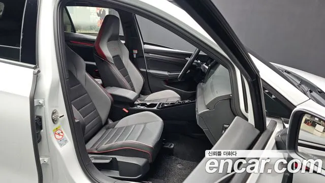 Volkswagen Golf 2024