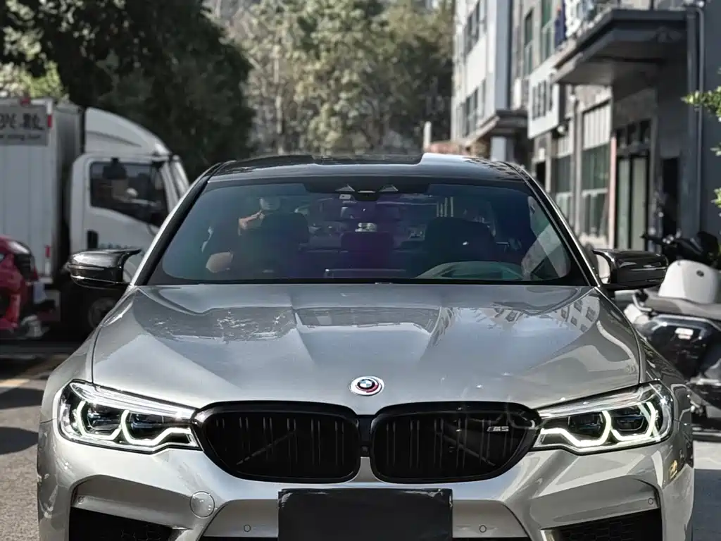 BMW M5 2020