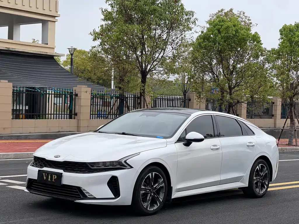 Kia K5 2021