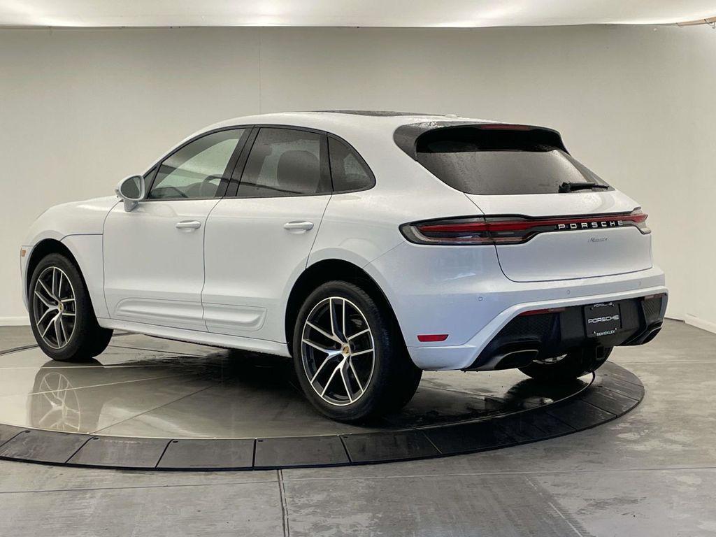 Porsche Macan 2025