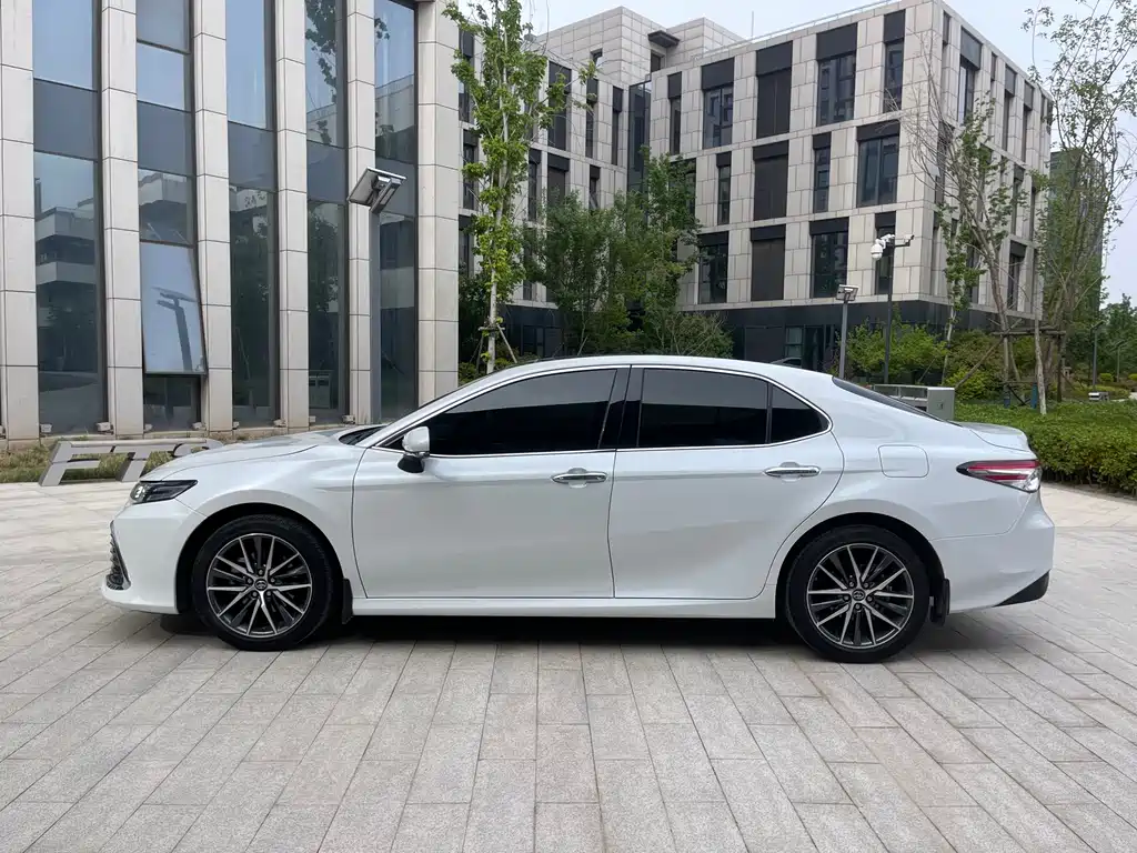 Toyota Camry 2023