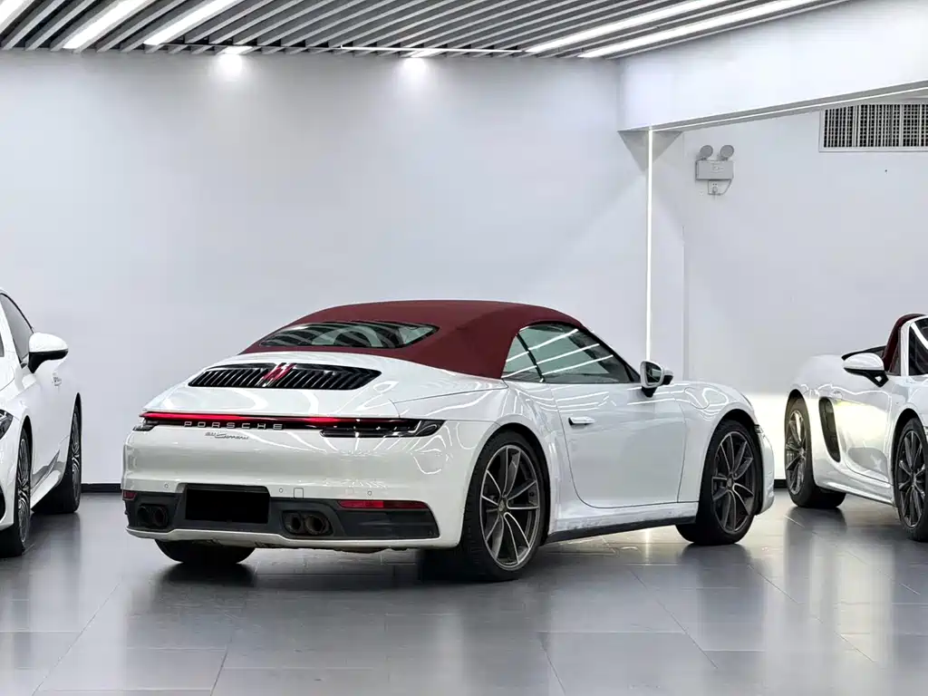 Porsche 911 2021