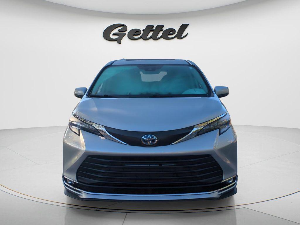 Toyota Sienna 2024