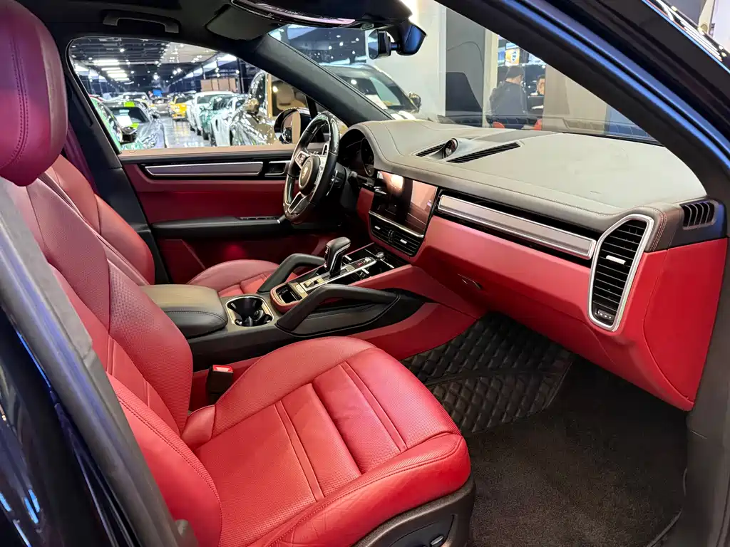 Porsche Cayenne 2024