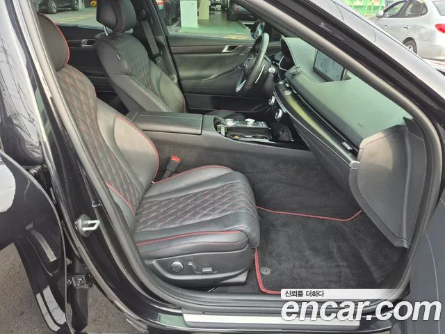 Genesis G80 2023