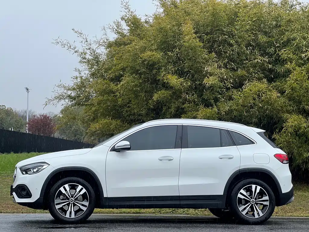 Mercedes-Benz GLA 2022