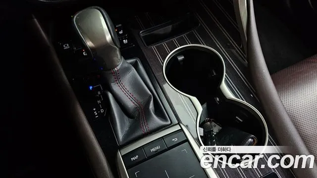 Lexus RX 2022