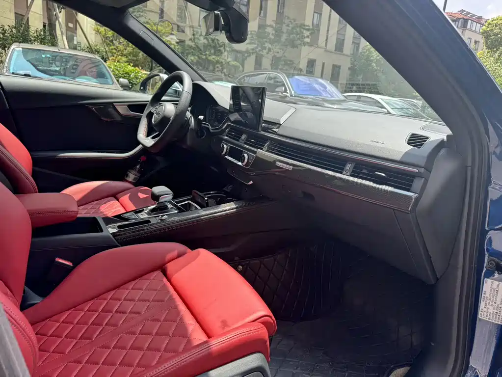 Audi S4 2024
