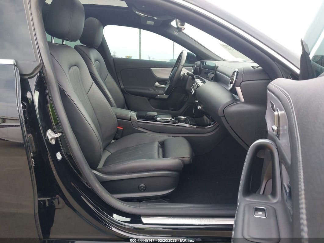 Mercedes-Benz CLA 2022