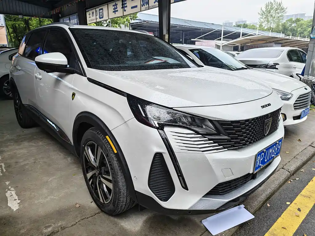 Peugeot 5008 2022