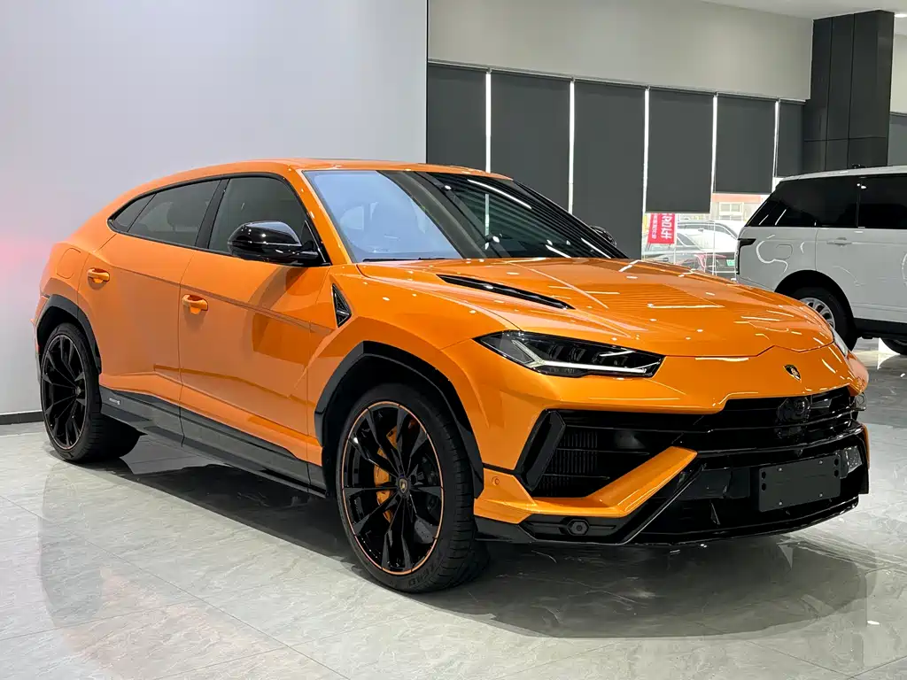 Lamborghini Urus 2024