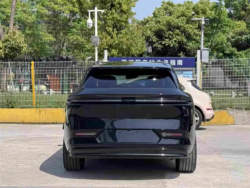 Zeekr 7X 2024