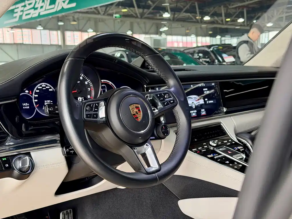 Porsche Panamera 2020